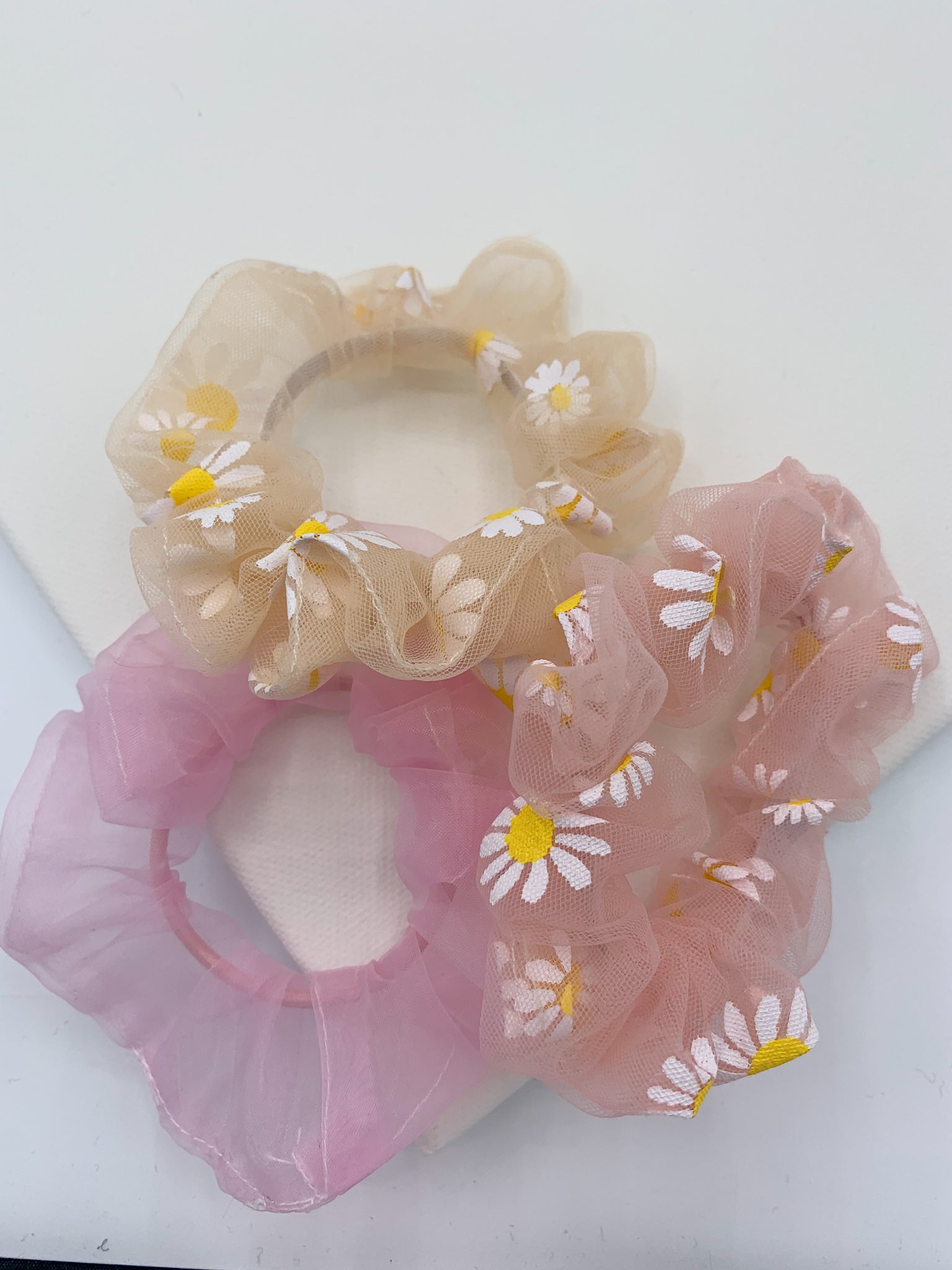 Daisy Flower Organza Scrunchie - Yellow