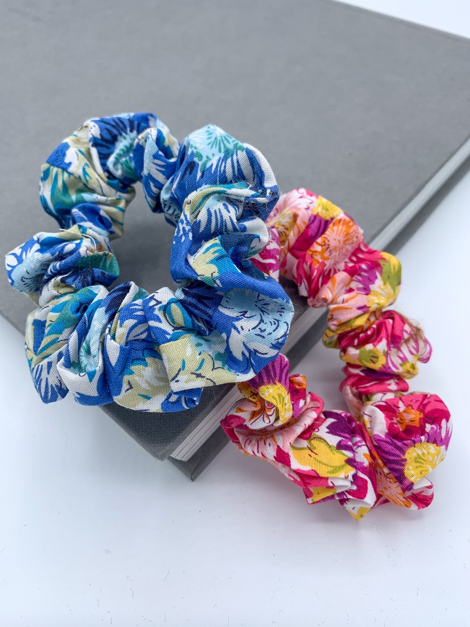 Sunflower Floral Scrunchie - Pink